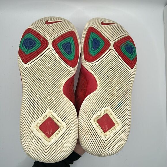 NIKE Kid's Kyrie 3 GS, University RED/University RED-Wolf Grey - Picture 8 of 8